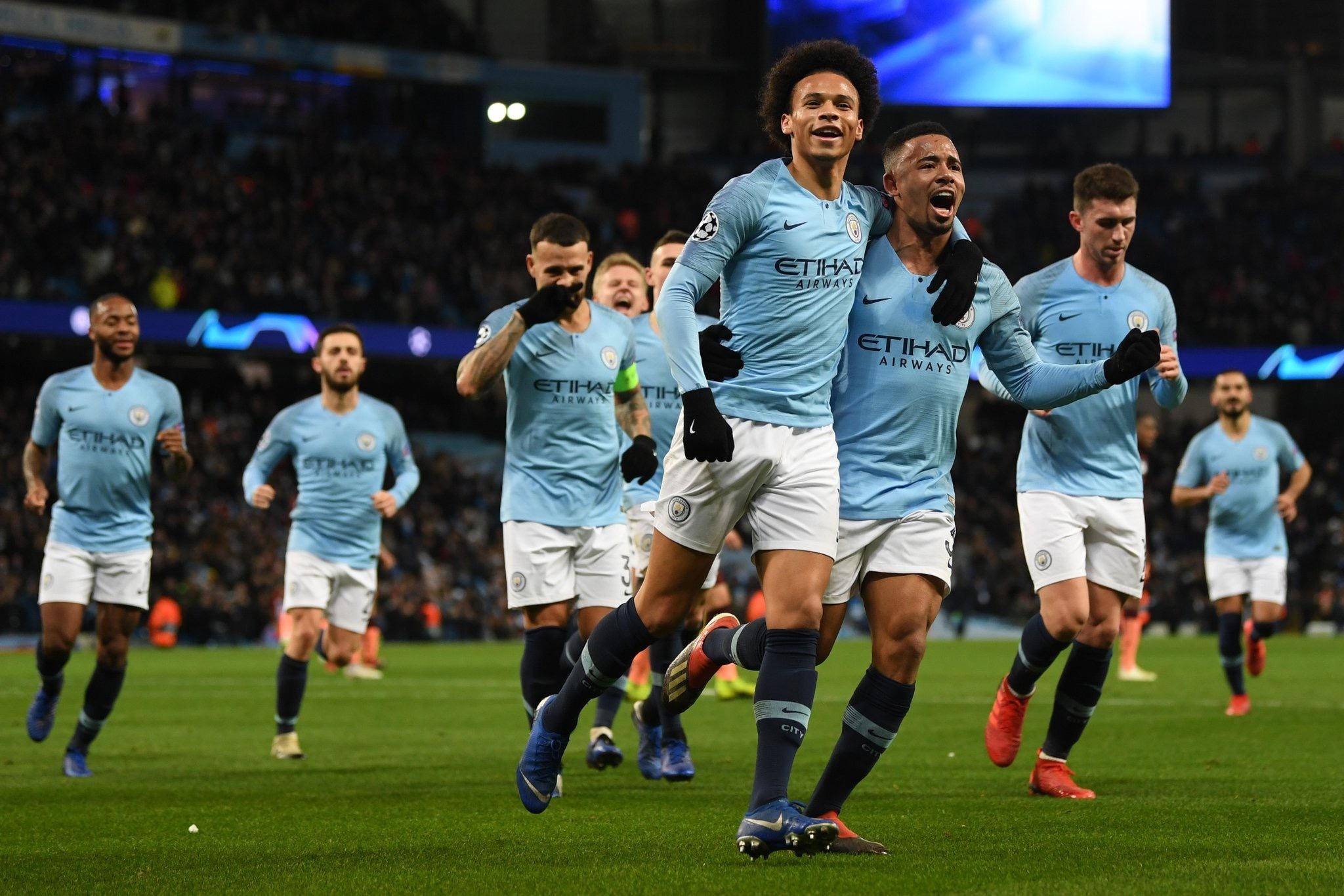 晒全队登机 晒全队登机